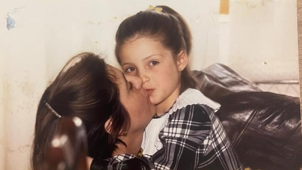 Sara Carbonero ha compartido en sus redes sociales una emotiva carta a su madre, Goyi Arévalo.