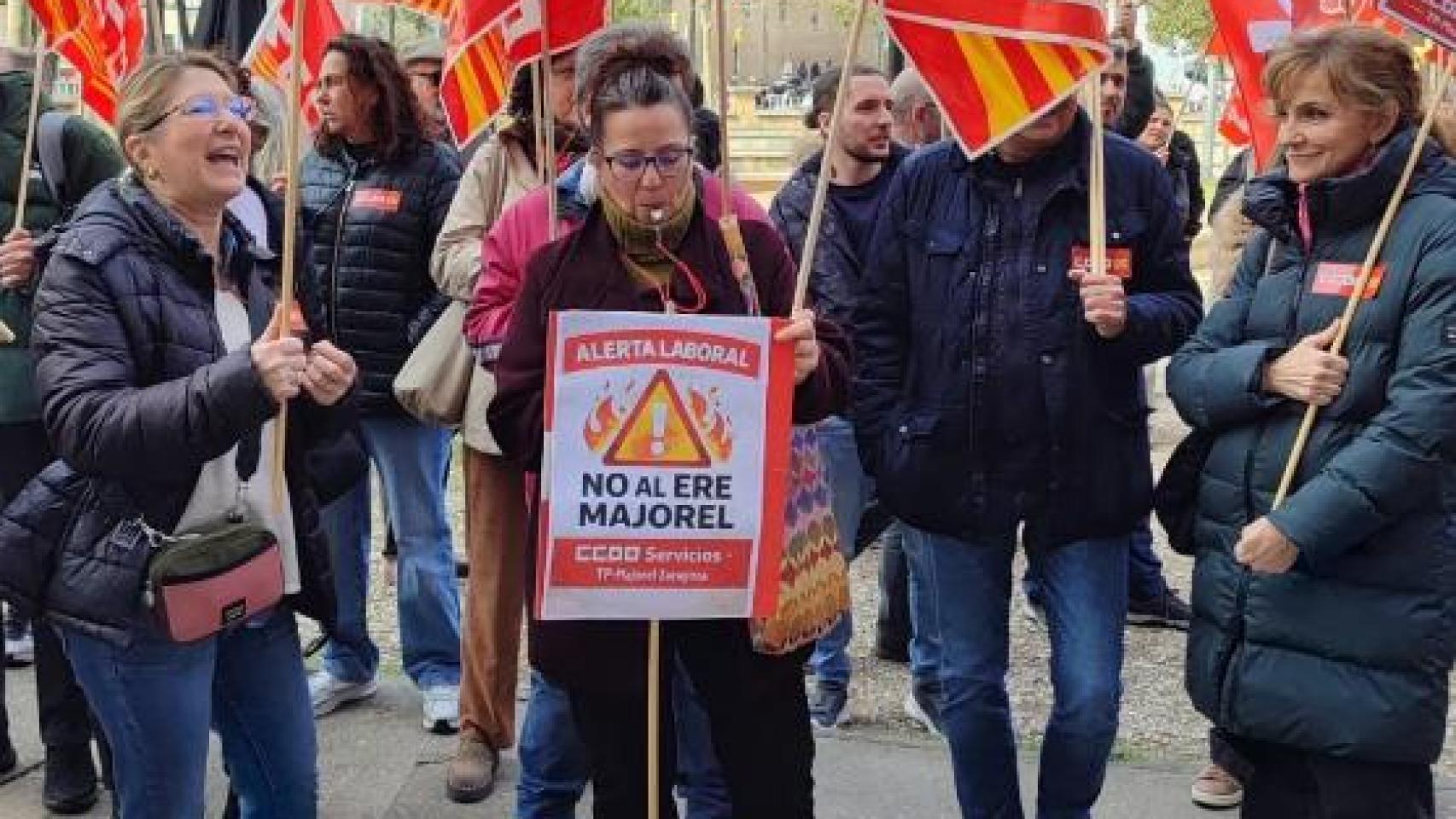 Concentración de trabajadoras de Majorel en Zaragoza