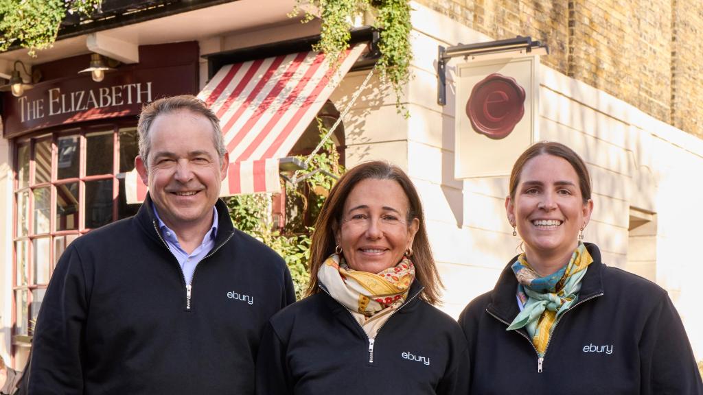 Juan Lobato, CEO de Ebury; Ana Botín, presidenta de Santander, y Ana Muñoz, directora financiera de Ebury.