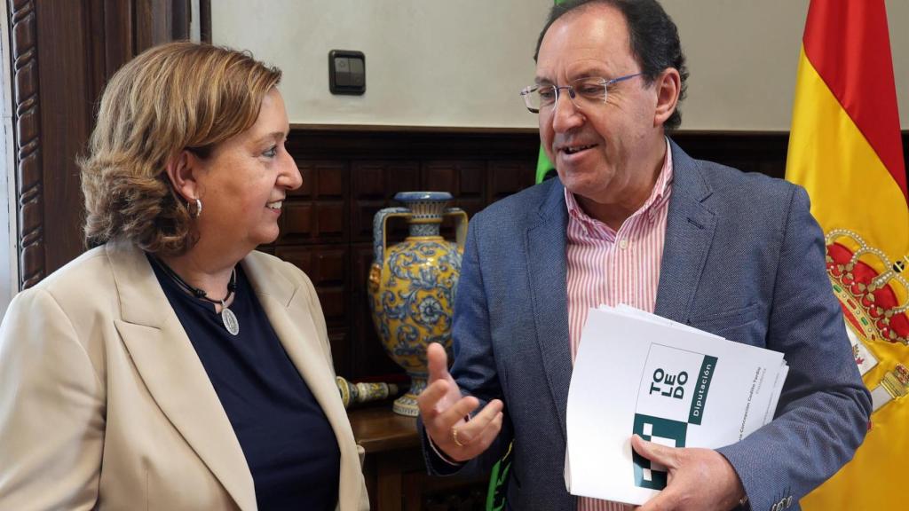 La presidenta de la Diputación, Conchi Cedillo, y el vicepresidente primero de Cooperación, Jesús Guerrero.