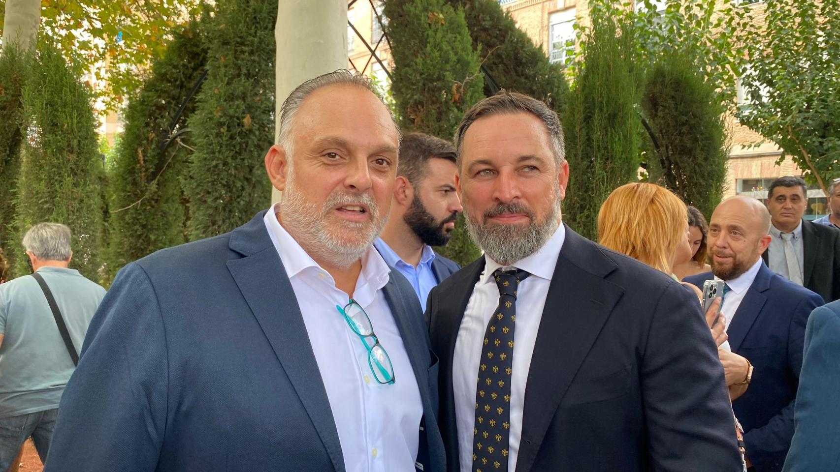 Mendiolea deja Vox con un dardo para Abascal:  El partido está secuestrado por illuminatis que imponen sus ideas 