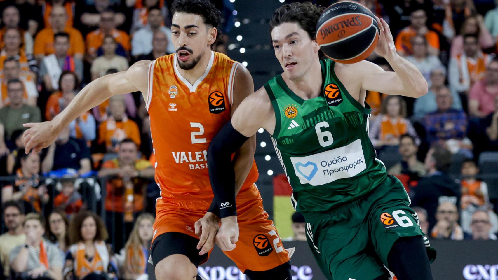 Cedi Osman se escapa de Josep Puerto.