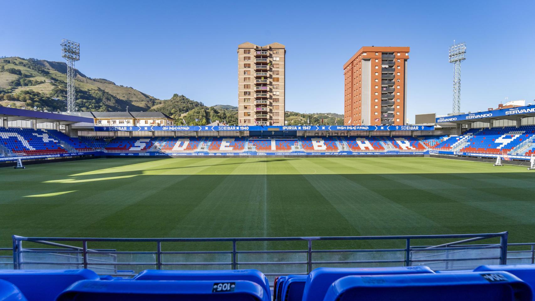 Estadio de Ipurúa.