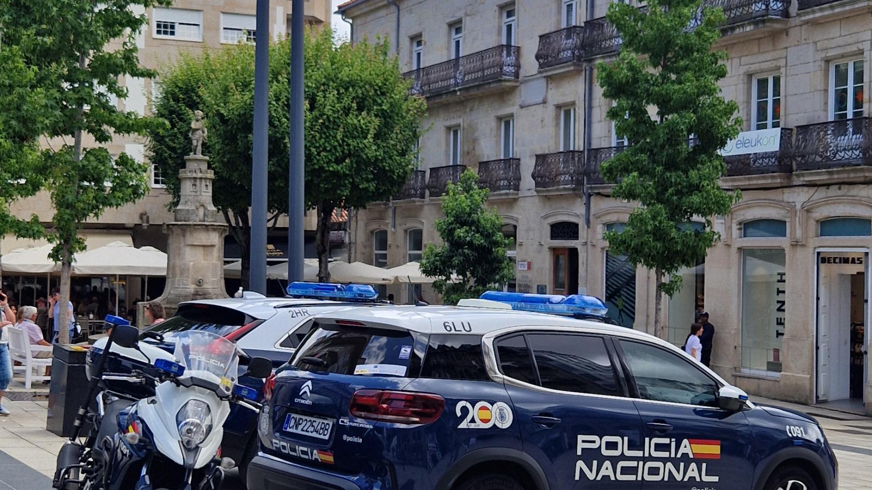 Vehículo de la Policía Nacional en Vigo. 