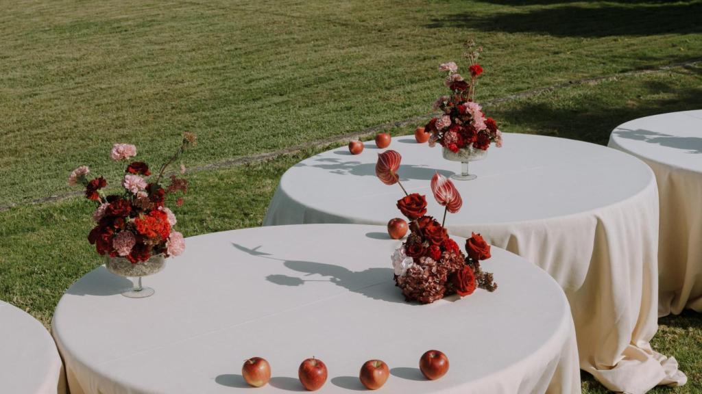 Decoración de bodas en el Rectoral de Cobres por La Marela y Eventeo.