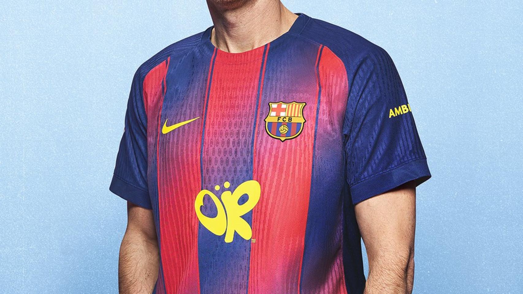 Lewandowski, con la nueva camiseta del Barça para El Clásico.