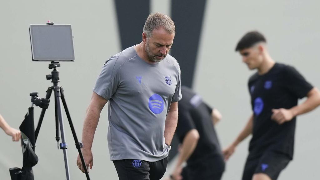 Hansi Flick, en el entrenamiento del FC Barcelona.