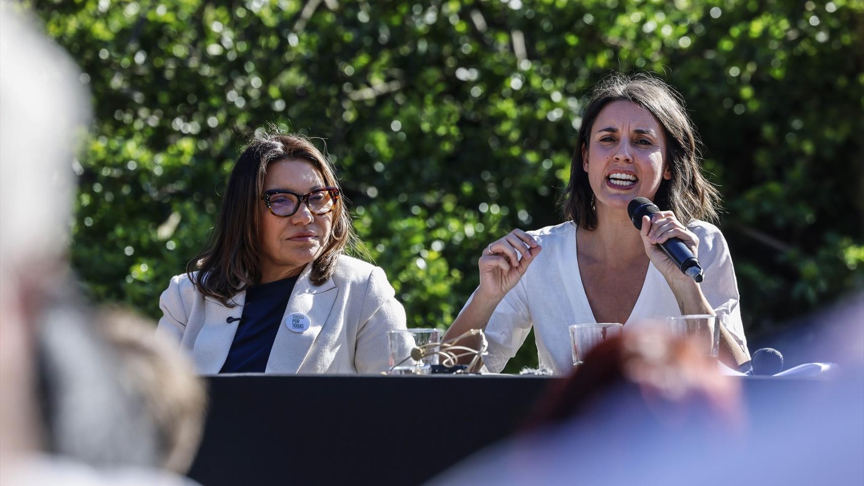 La primera dama de Brasil, Janja Lula da Silva, la eurodiputada Irene Montero, durante el encuentro internacional 'Não à guerra, não à violência política, por un mundo ecofeminista'.
