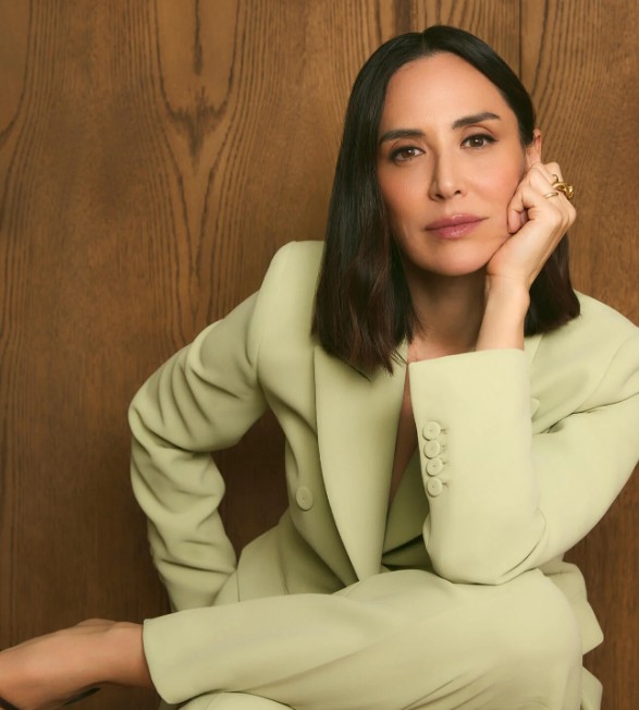 Traje verde de Pedro del Hierro.