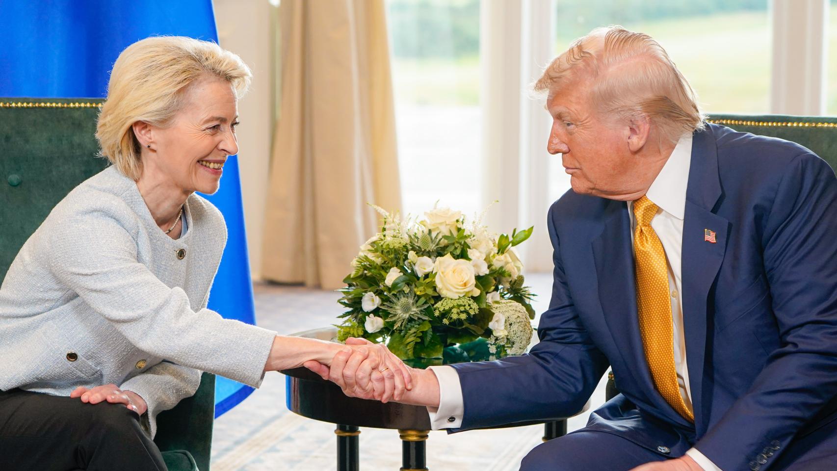 Ursula von der Leyen y Donald Trump, durante la firma del acuerdo arancelario de julio de 2025 en Turnberry