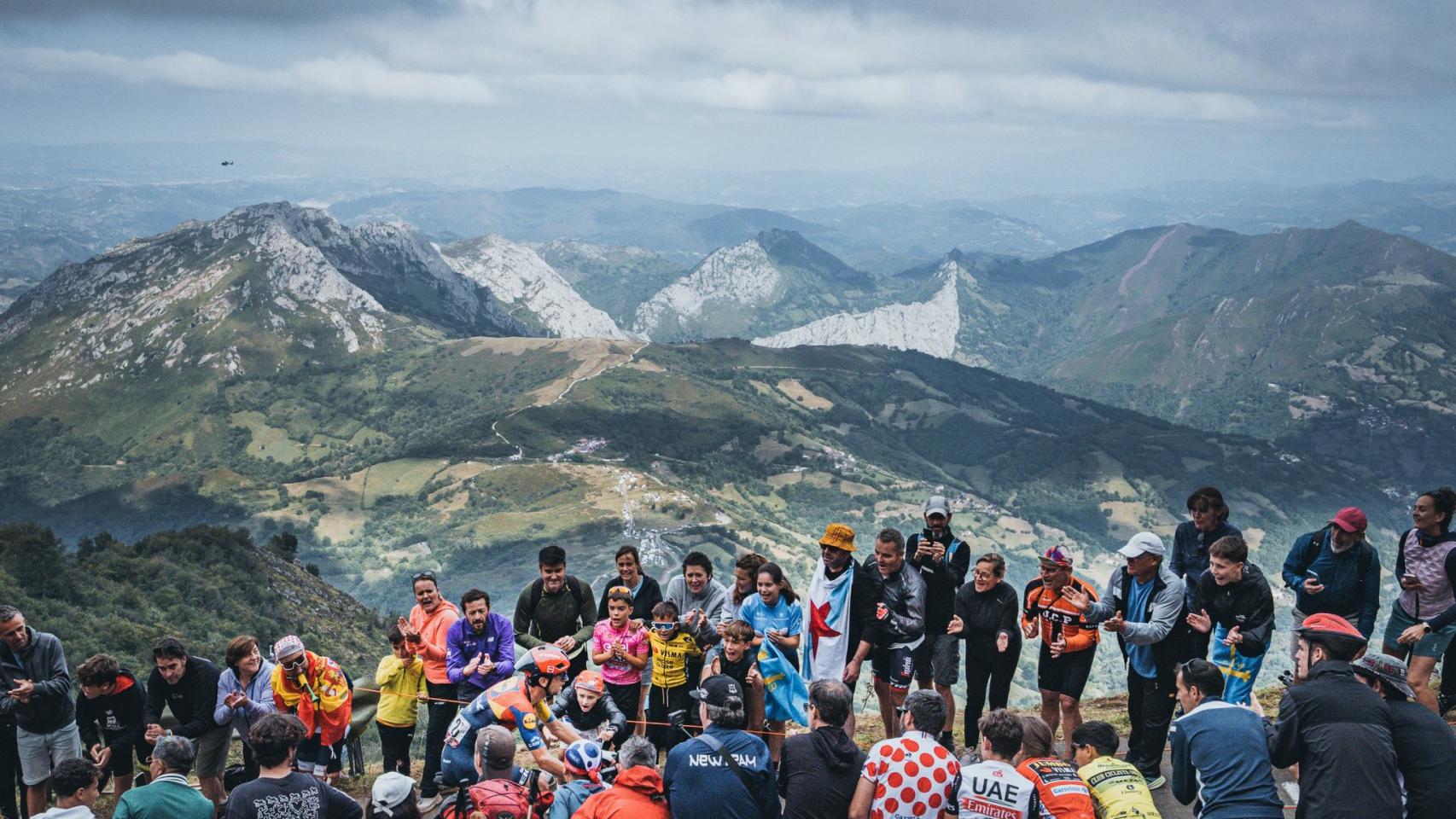 Una imagen del Angliru en la pasada edición de La Vuelta 2025.