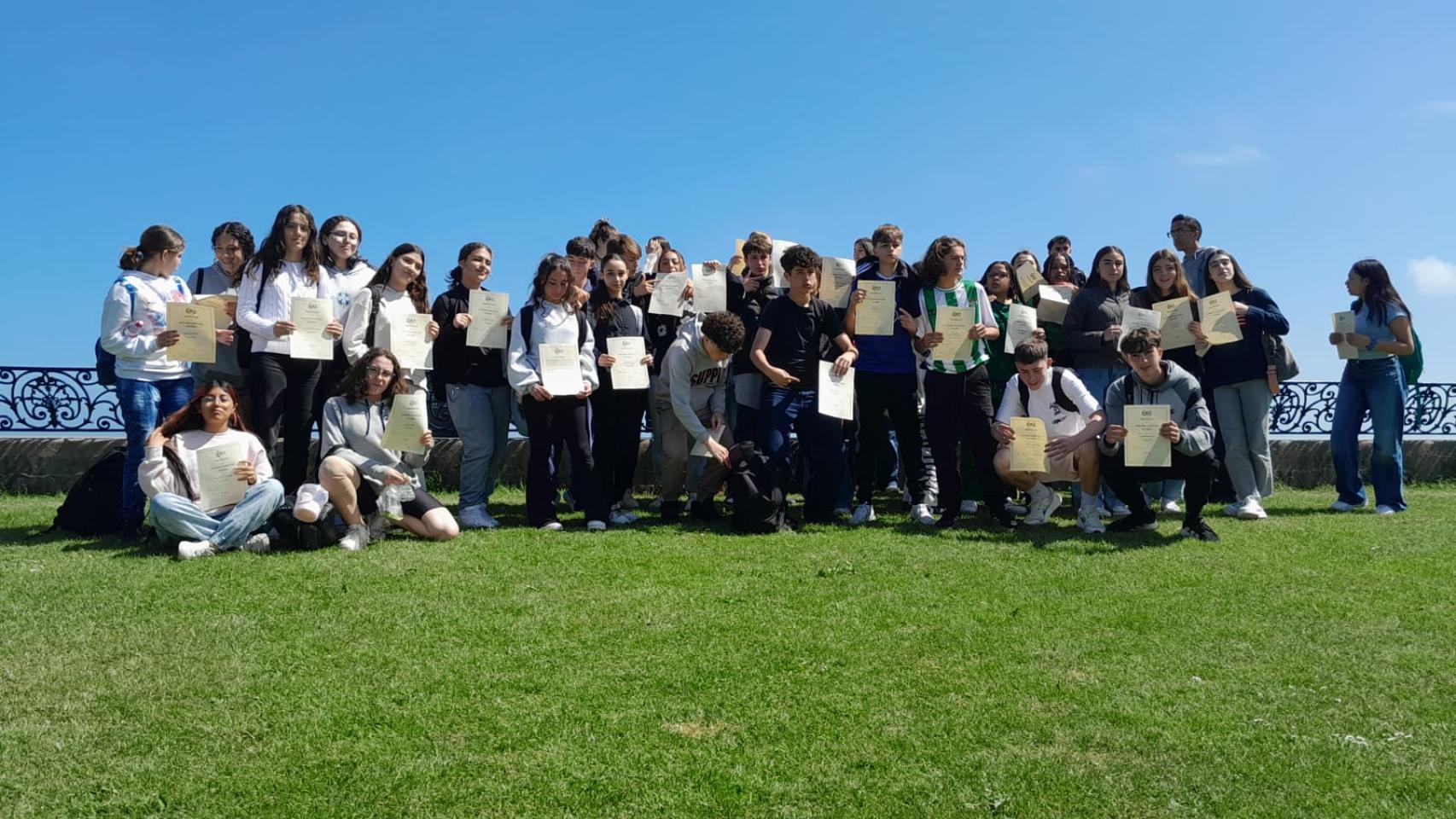 Alumnos del IES Humanejos de Parla durante el viaje a Irlanda en 2025.