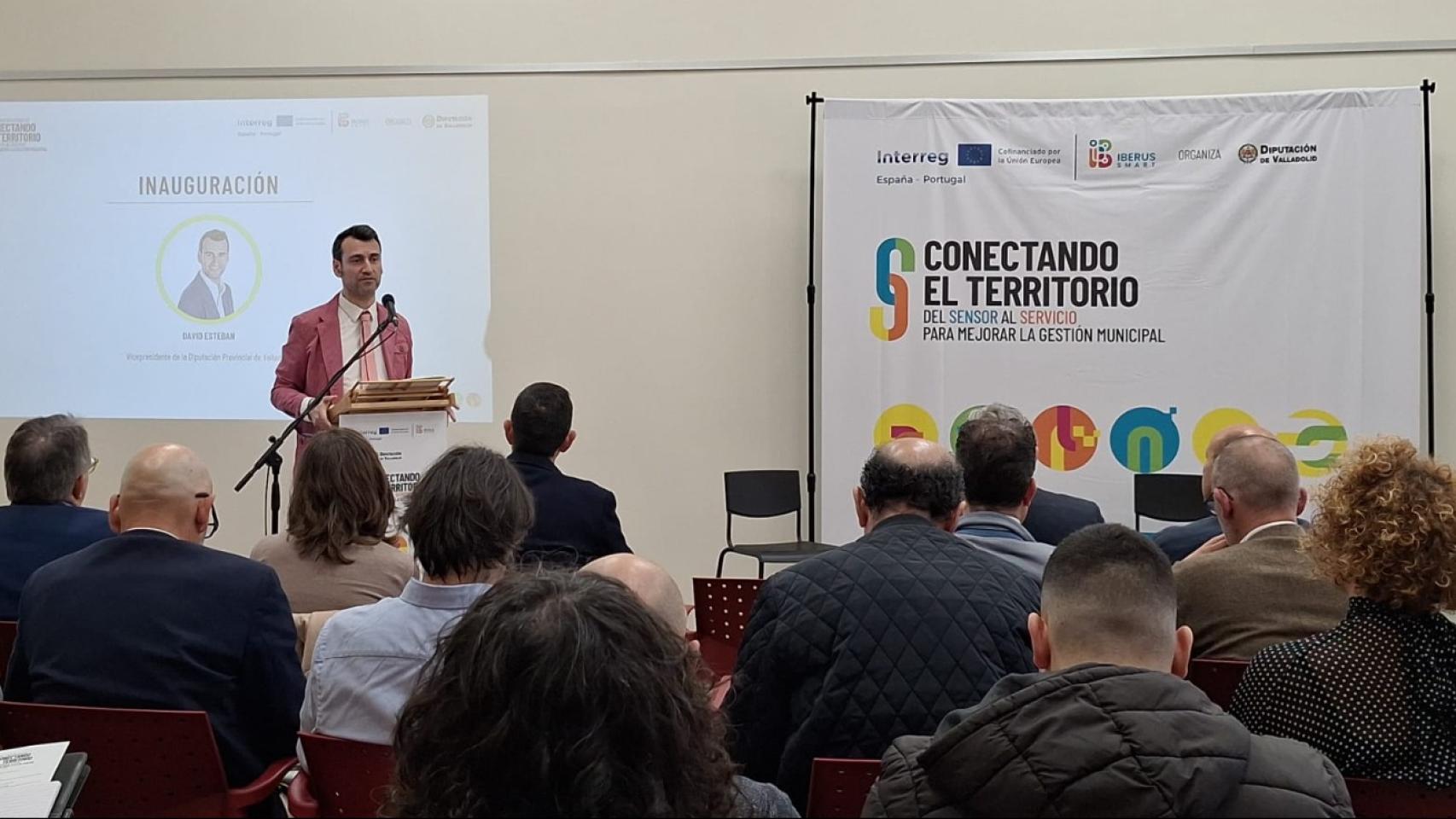 David Esteban interviene en 'Conectando el territorio'