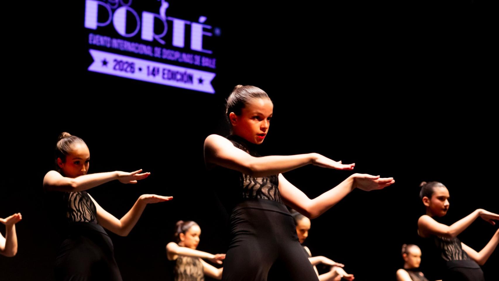 Coreografía de la Escola de Dansa Madó en Vigo Porté