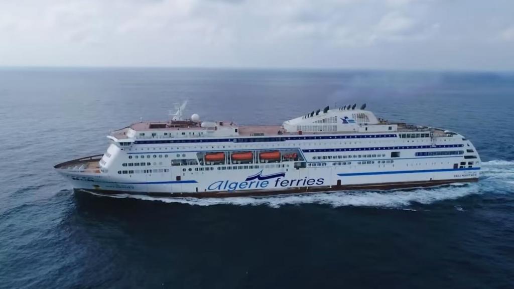 Uno de los buques de Algérie Ferries que hace la ruta Alicante-Orán.