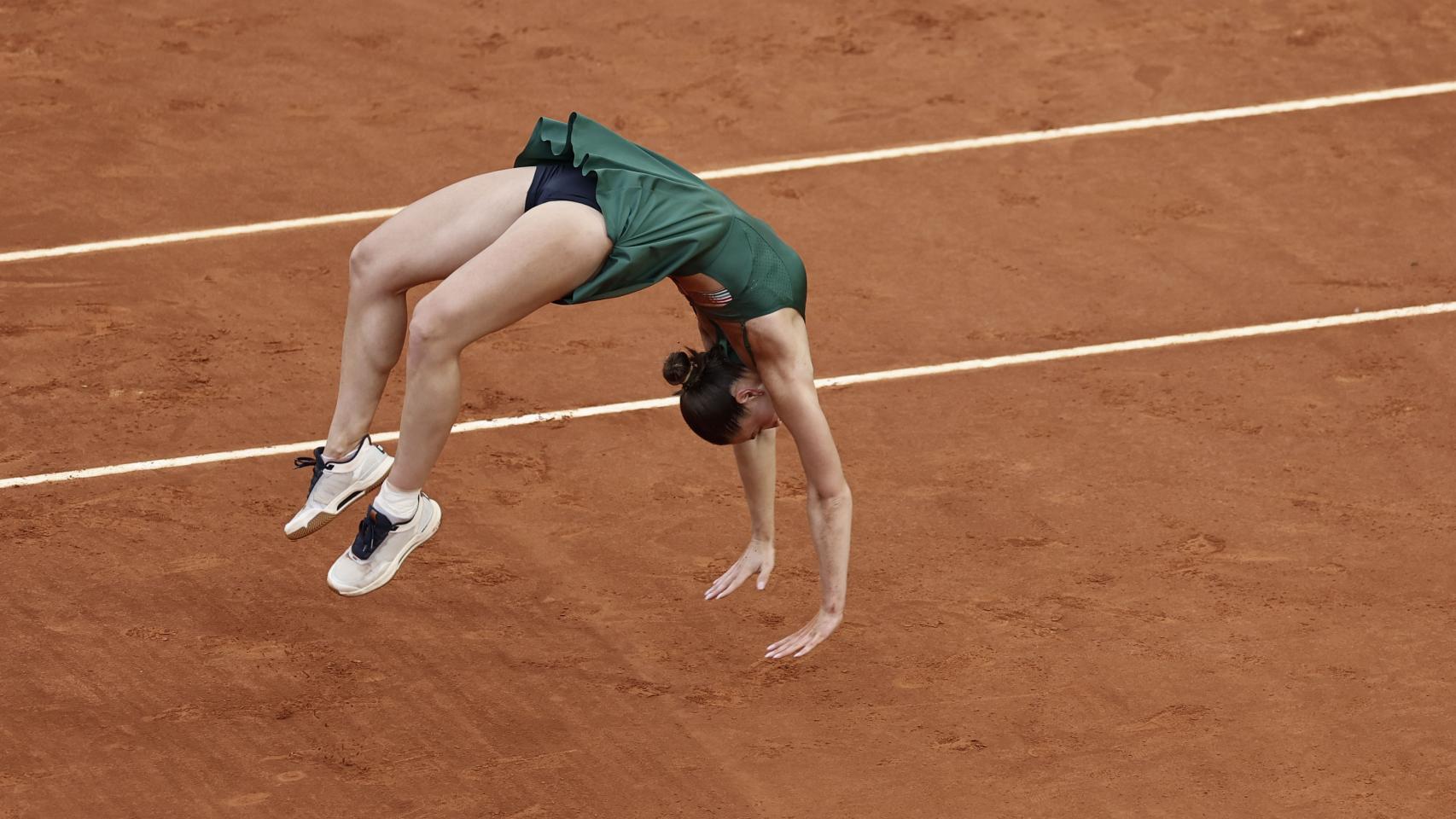La ucraniana Marta Kostyuk celebra su victoria en Madrid.