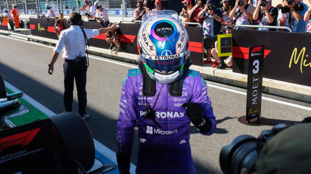 Antonelli celebra su pole en Miami.