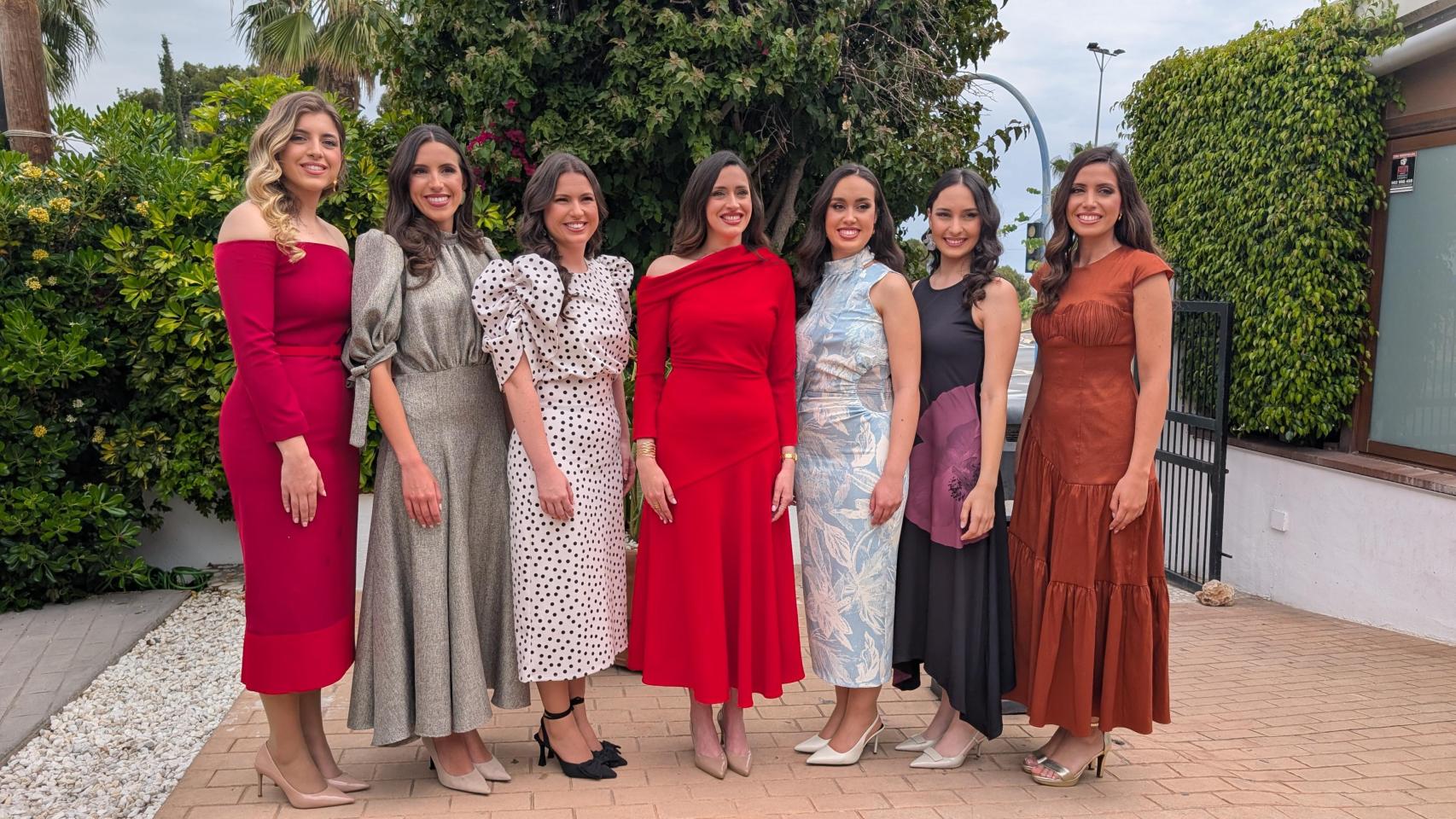La Bellea del Foc y sus Damas de Honor.