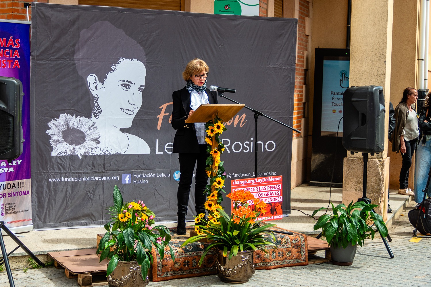 La madre de Leticia Rosino, Inmaculada Andrés, durante su intervención