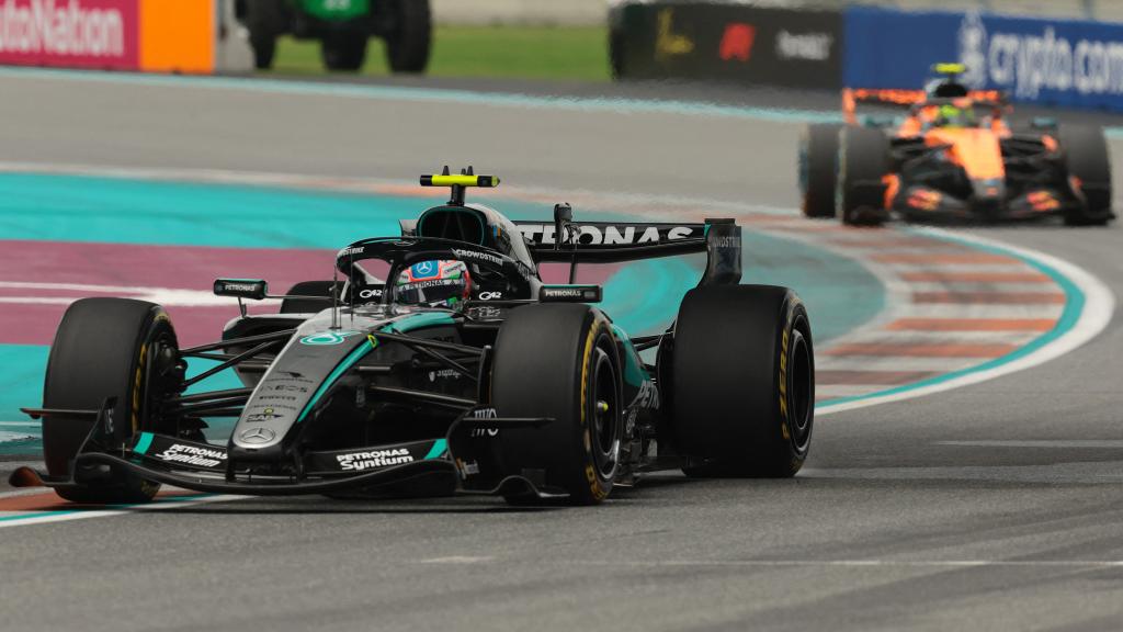 Antonelli lidera el GP de Miami por delante de Norris.