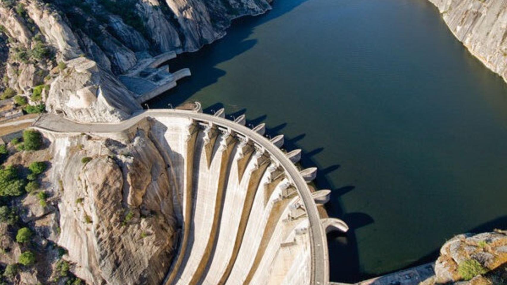 El embalse español referente que genera el 10% de la energía hidráulica de España con una estructura de 140 metros de altura
