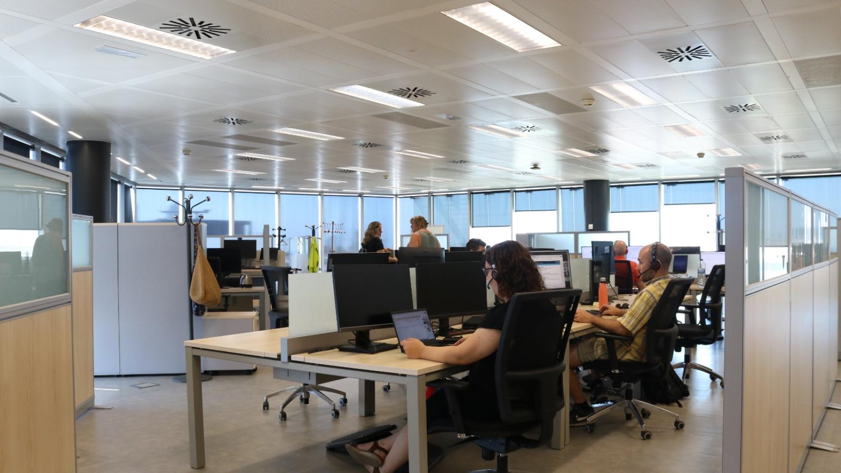 Interior de las oficinas del Ayuntamiento de Barcelona.