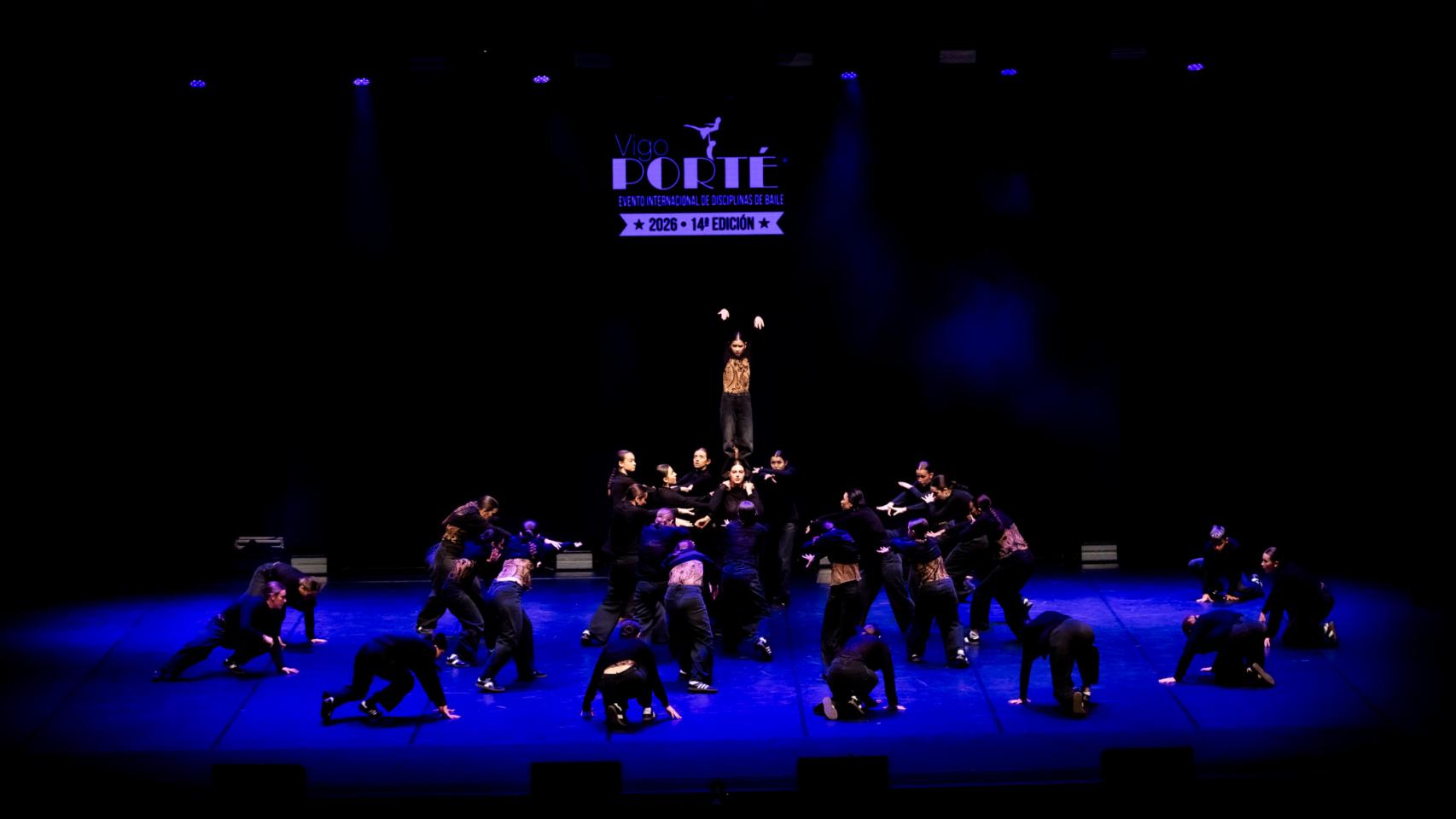 Coreografía 'Negra Sombra', de la academia de Vigo Arte&Danza