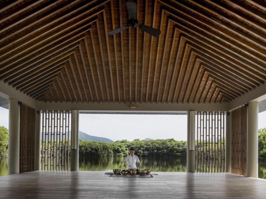 El pabellón de yoga en el spa de Amanoi.