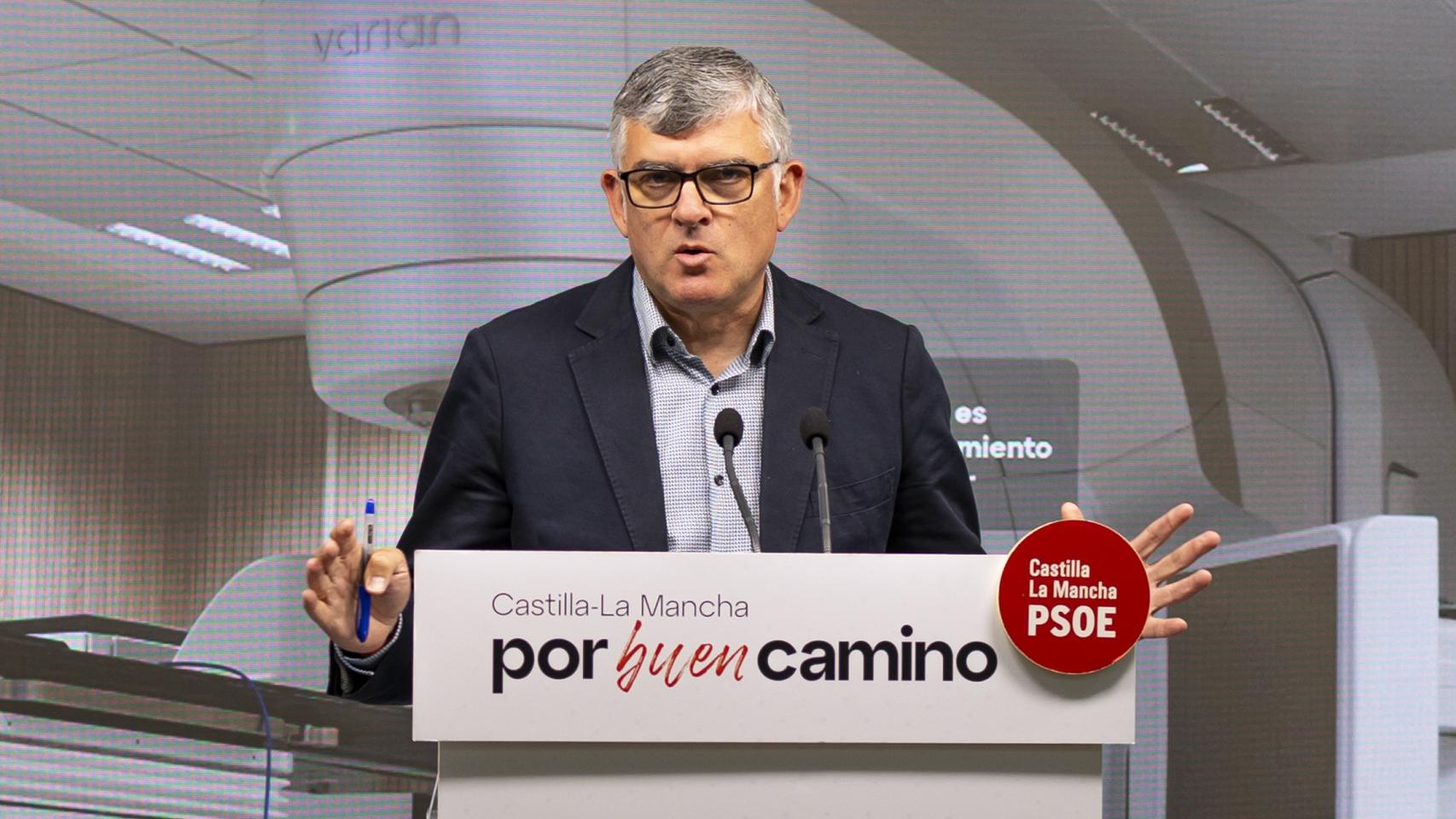 Ángel Tomás Godoy durante la rueda de prensa.