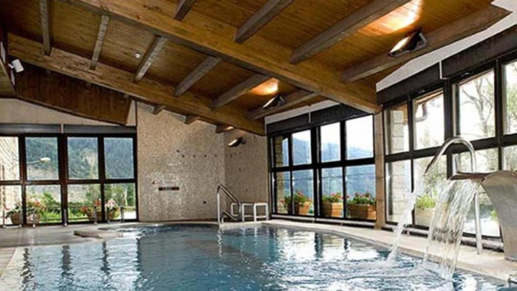 Balneario Vilas del Turbon 2.jpg
