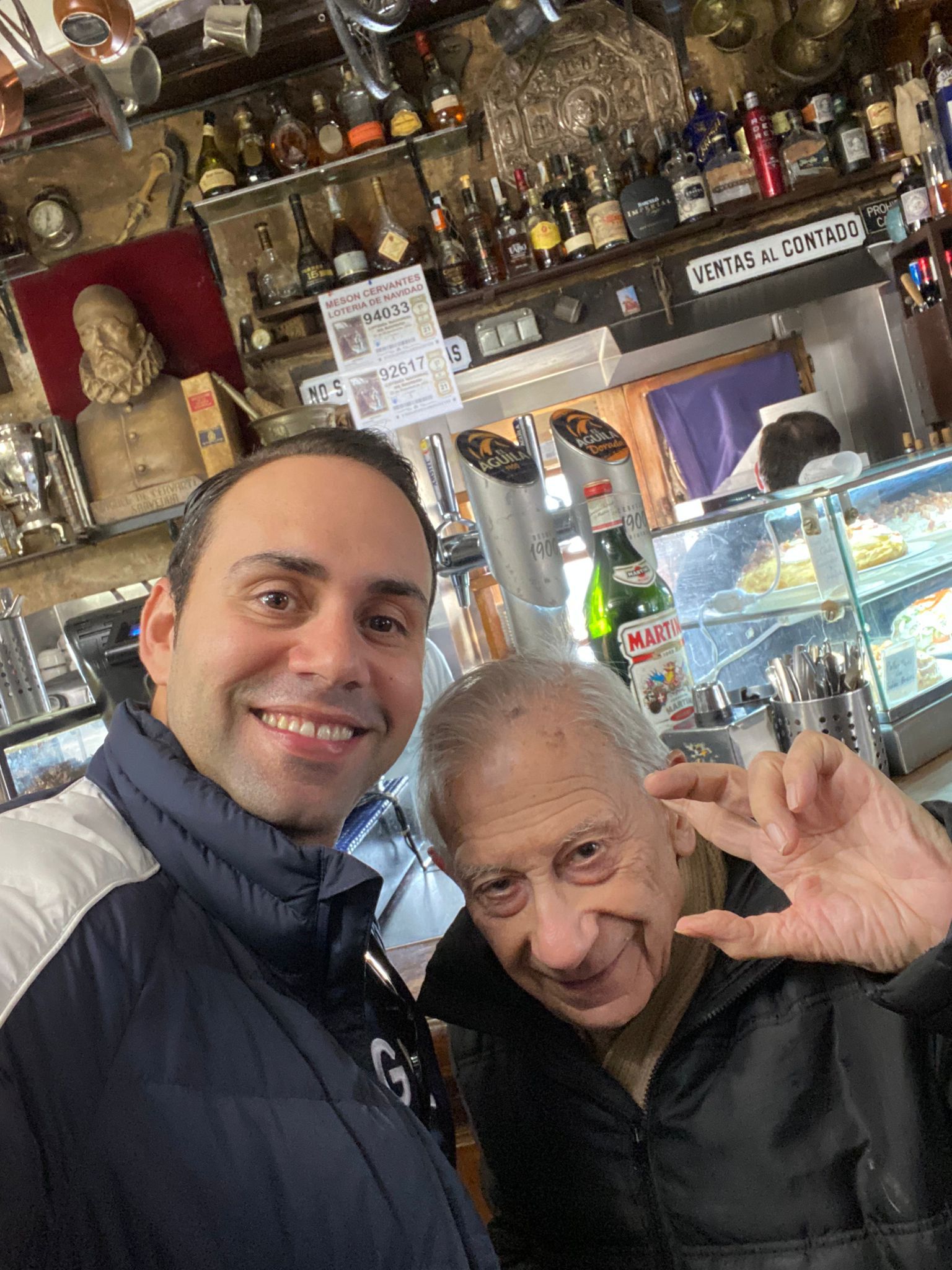 Antonio con su profesor, Javier Óscar Jiménez.