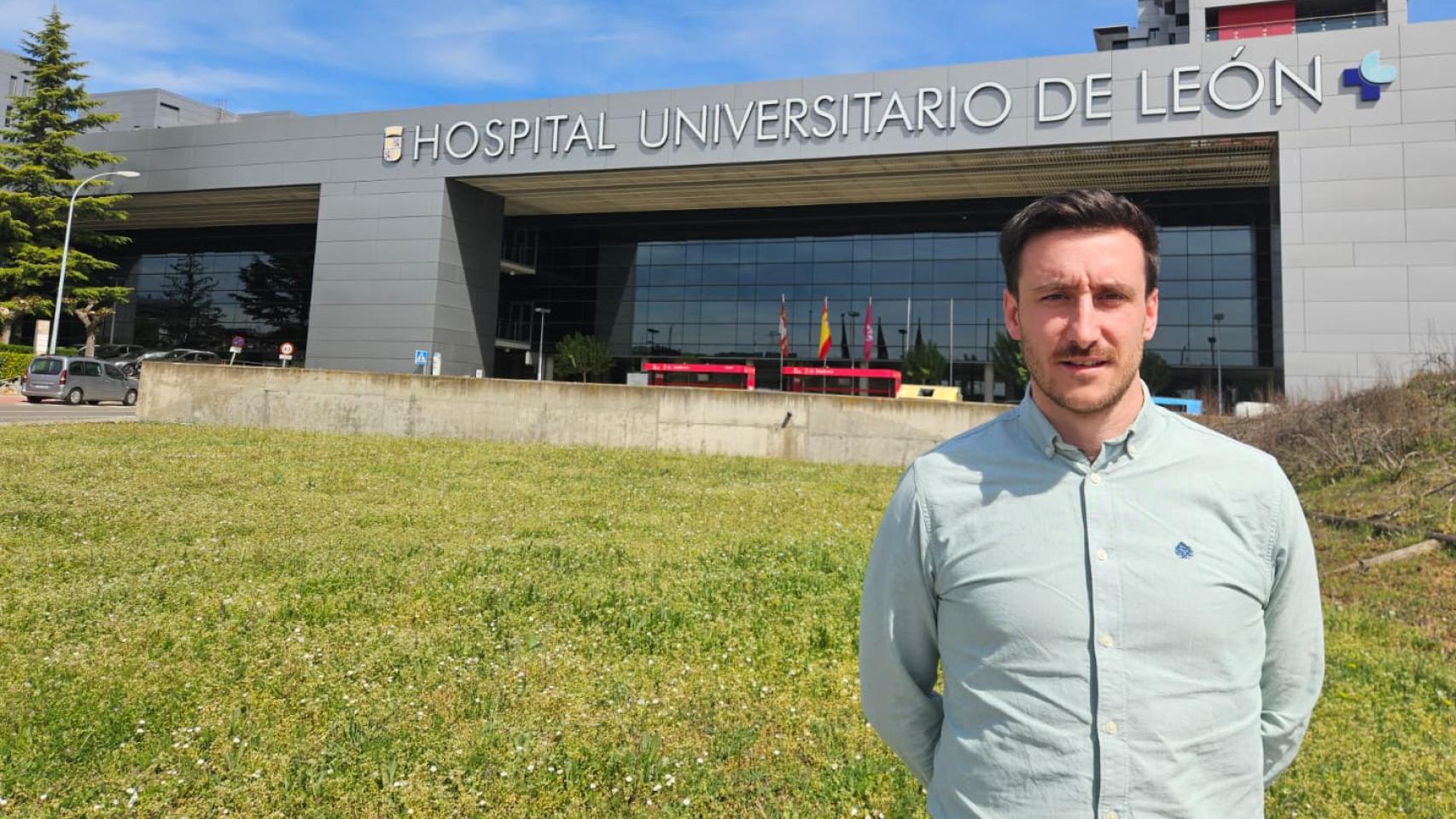 Víctor de la Llana, radiofísico en el CAULE, lleva 17 meses esperando la nota de un examen para conseguir plaza fija en Valladolid.
