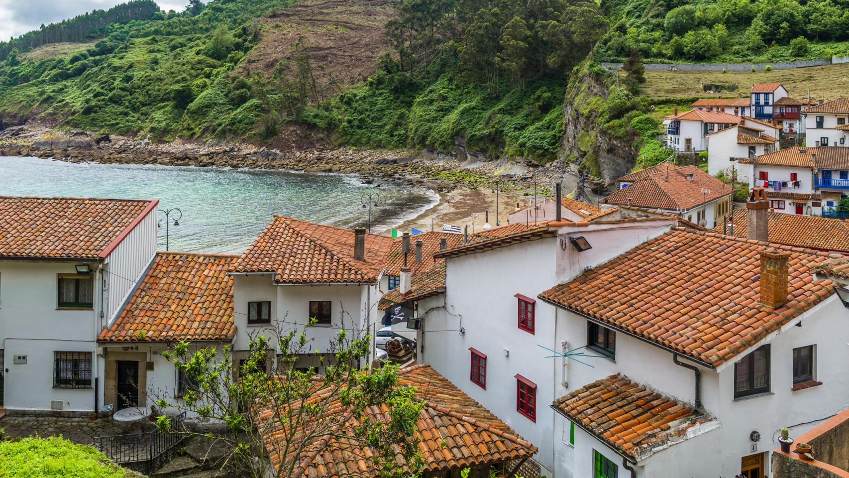 La localidad de Tazones.