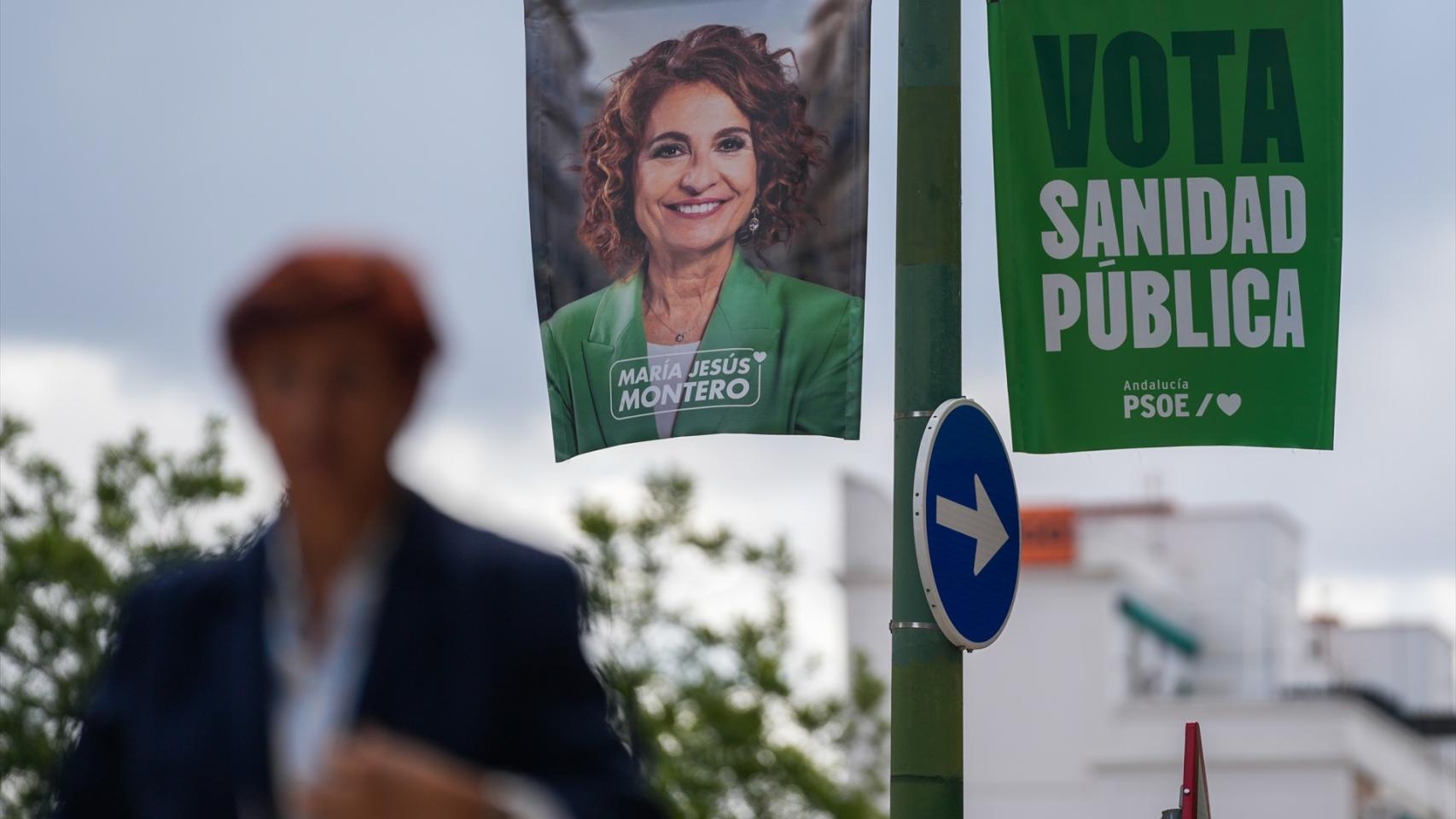 Carteles del PSOE-A para las elecciones andaluzas del 17 de mayo. 