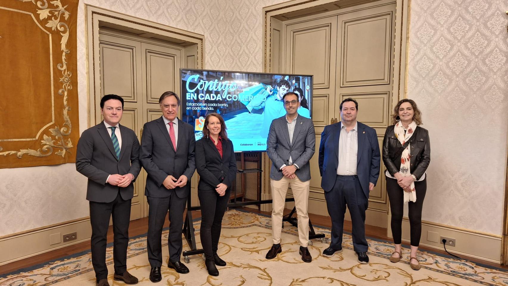 Presentación de la campaña Sal de Compras 2026 en el Salón de Recepciones del Ayuntamiento de Salamanca.