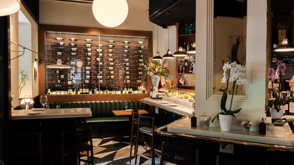 Mont Bar, Barcelona