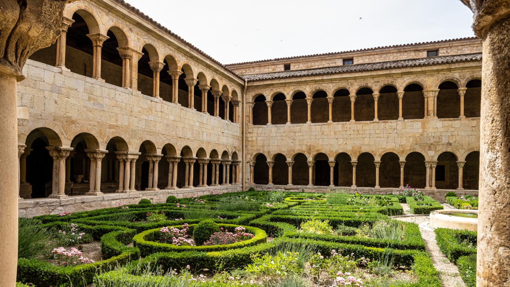 El claustro de la Abadía de Santo Domingo de Silos en Burgos.