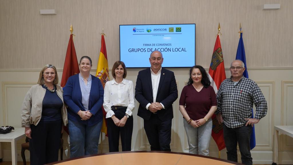 La Diputación de Segovia ha oficializado esta mañana la firma de los convenios de colaboración con los cuatro Grupos de Acción Local (GAL) de la provincia, Aidescom, Honorse-Tierra de Pinares, Segovia-Sur y Codinse