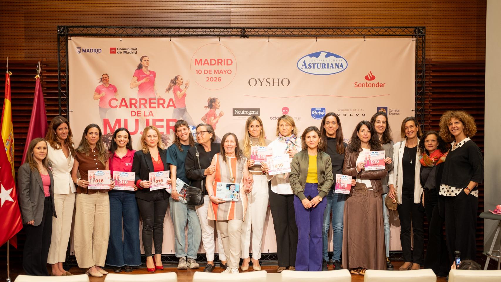 El equipo de la Carrera de la Mujer Central Lechera Asturiana al completo.