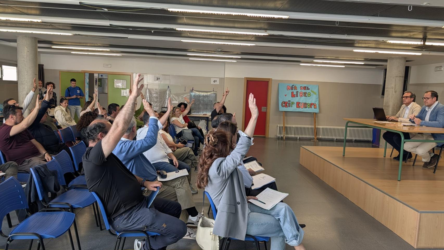 El Consejo Escolar Extraordinario se ha celebrado en el colegio Europa del barrio de Buenavista. 