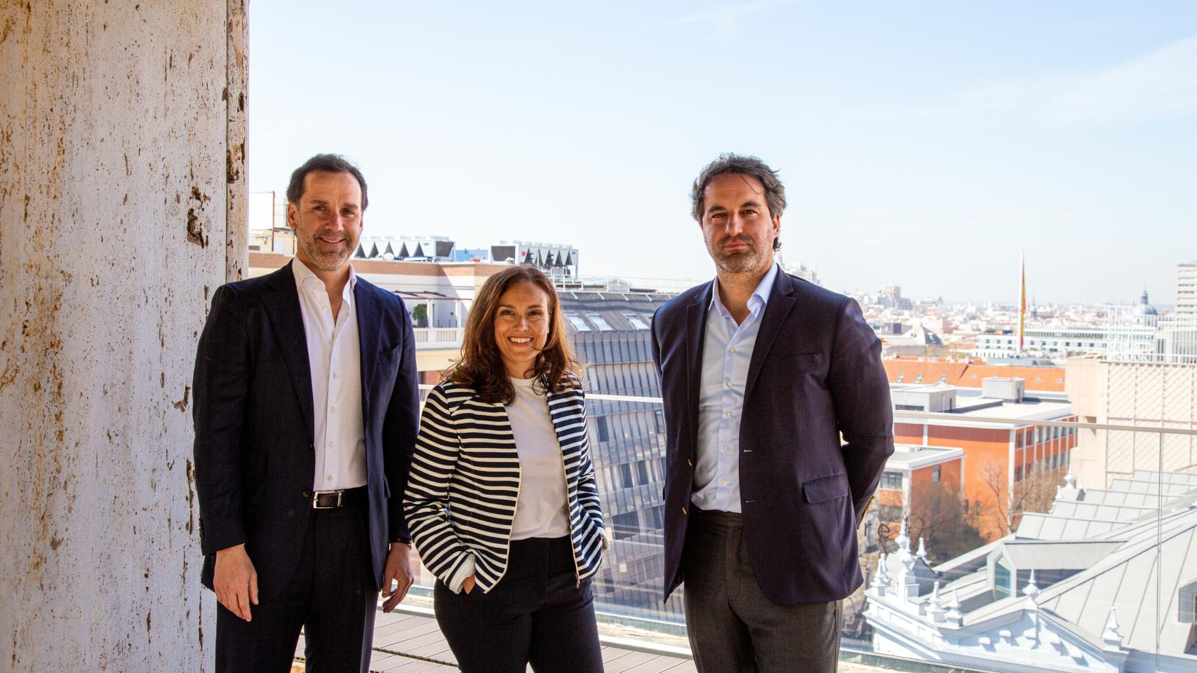 Equipo de Napa Capital: Jacobo Anes, Virginia Cuéllar y Luis Saravia de los Reyes.