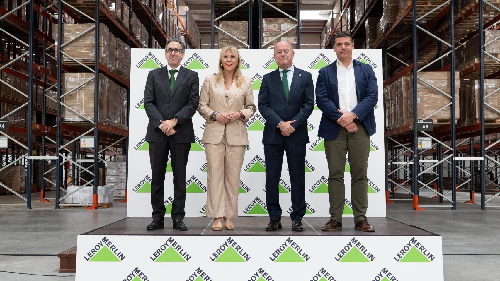 Un momento de la inauguración del centro logístico de Leroy Merlin en Antequera. 