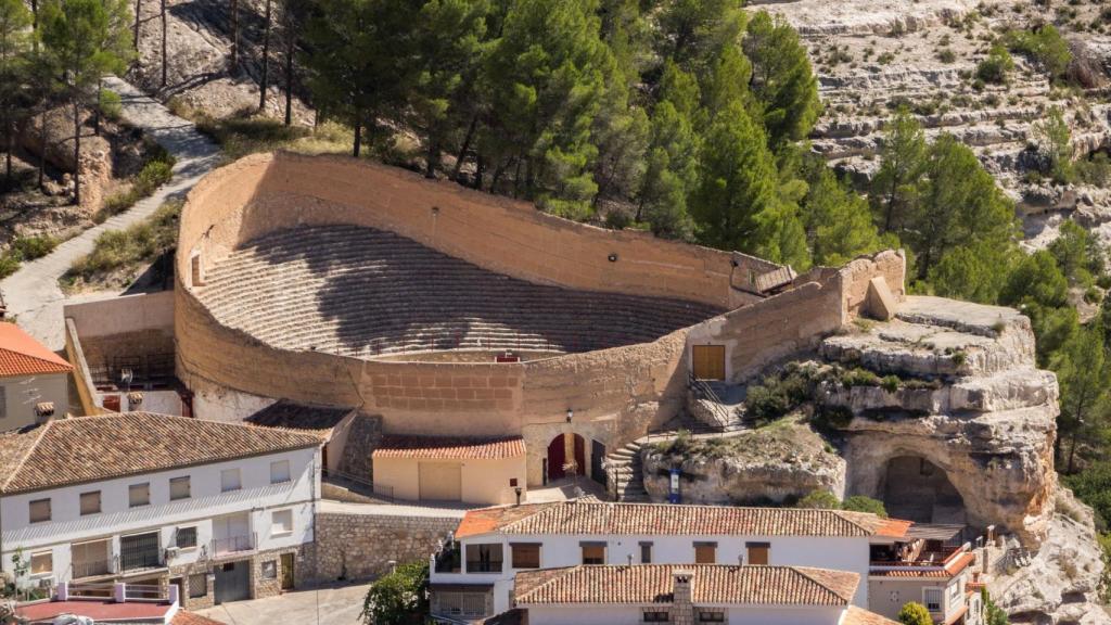 Plaza de toros de Alcalá del Júcar.