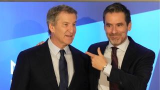 Aberto Núñez Feijóo, presidente del PP, junto a su portavoz nacional, Borja Sémper. 