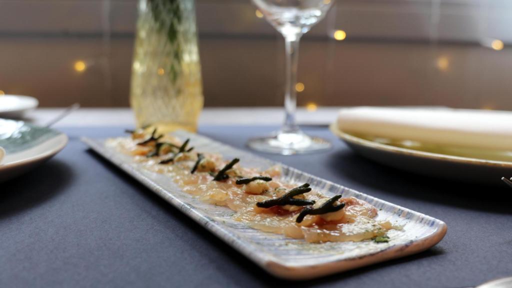 Salmonete con alga codium de El Atelier de Amanda