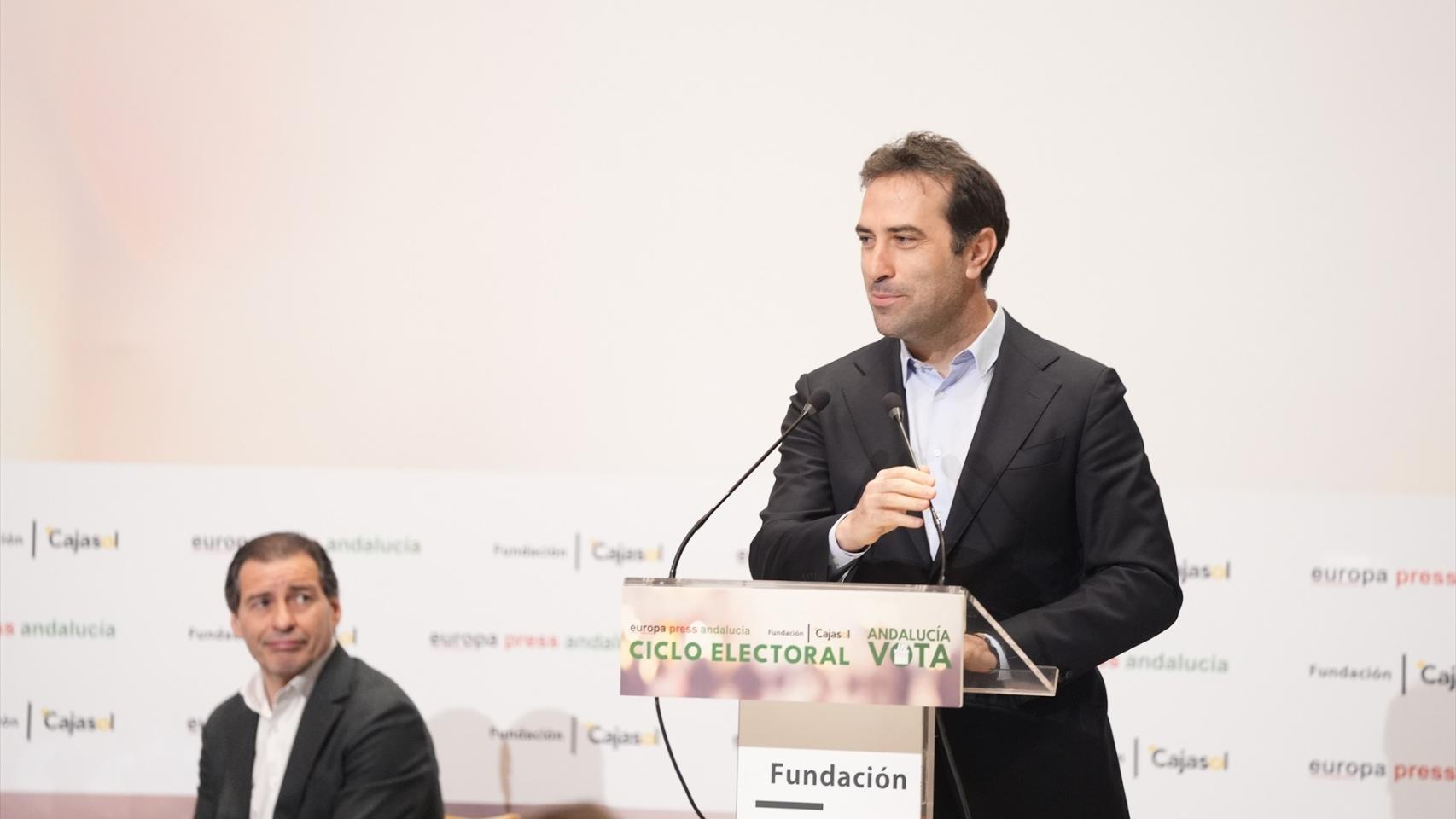El vicepresidente primero y ministro de Economía, Carlos Cuerpo, durante un desayuno informativo en Sevilla.