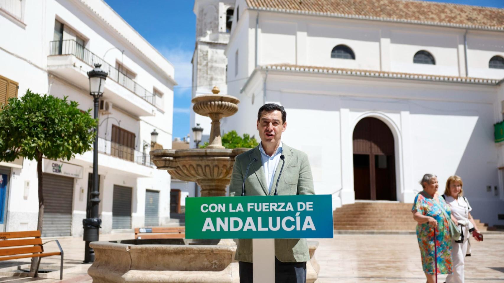 Juanma Moreno, en Alhaurín el Grande.