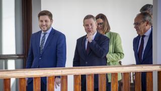 Nacho Hernando y Emiliano García-Page han presentado la estrategia regional de vivienda de Castilla-La Mancha.
