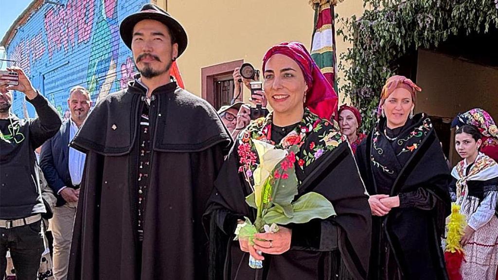 Imagen de la pareja durante la celebración de la Boda Antrueja de Celadilla del Páramo.