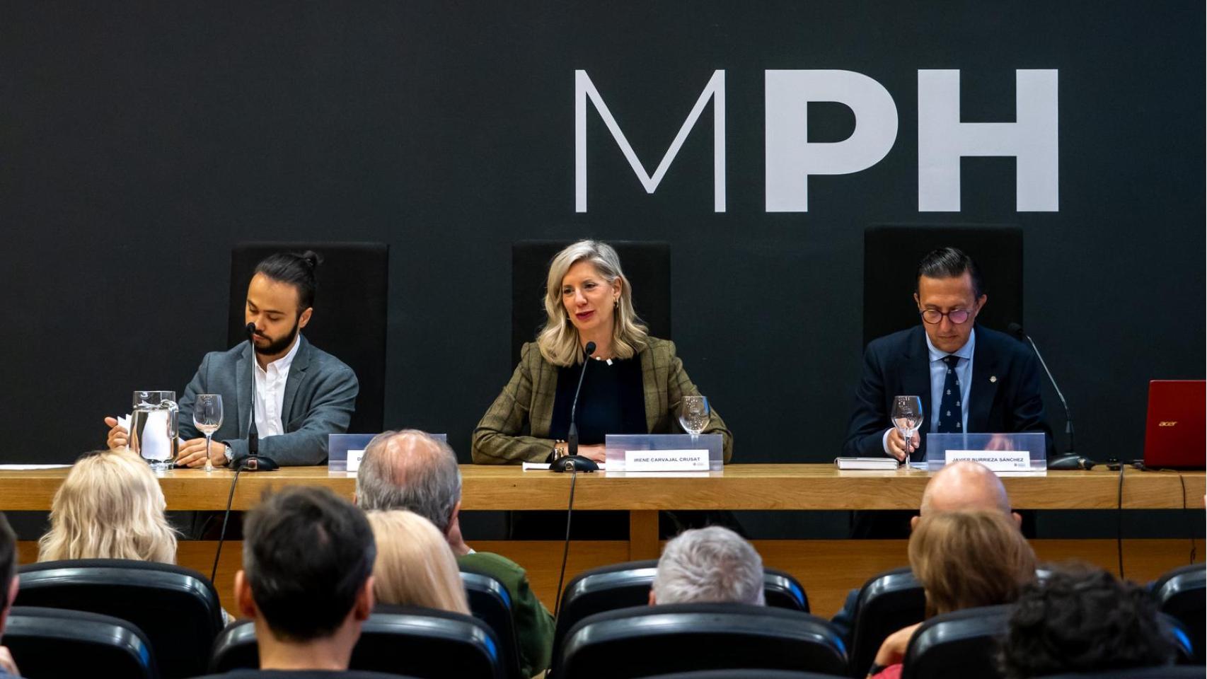 La teniente de alcalde y concejala de Educación y Cultura del Ayuntamiento de Valladolid, Irene Carvajal, durante la inauguración del foro sobre el conde de Gondomar
